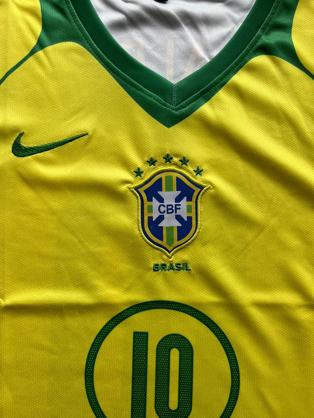 BRAZIL 2004 HOME KIT RONALDINHO PREMIUM EMBROIDERY - Image 2