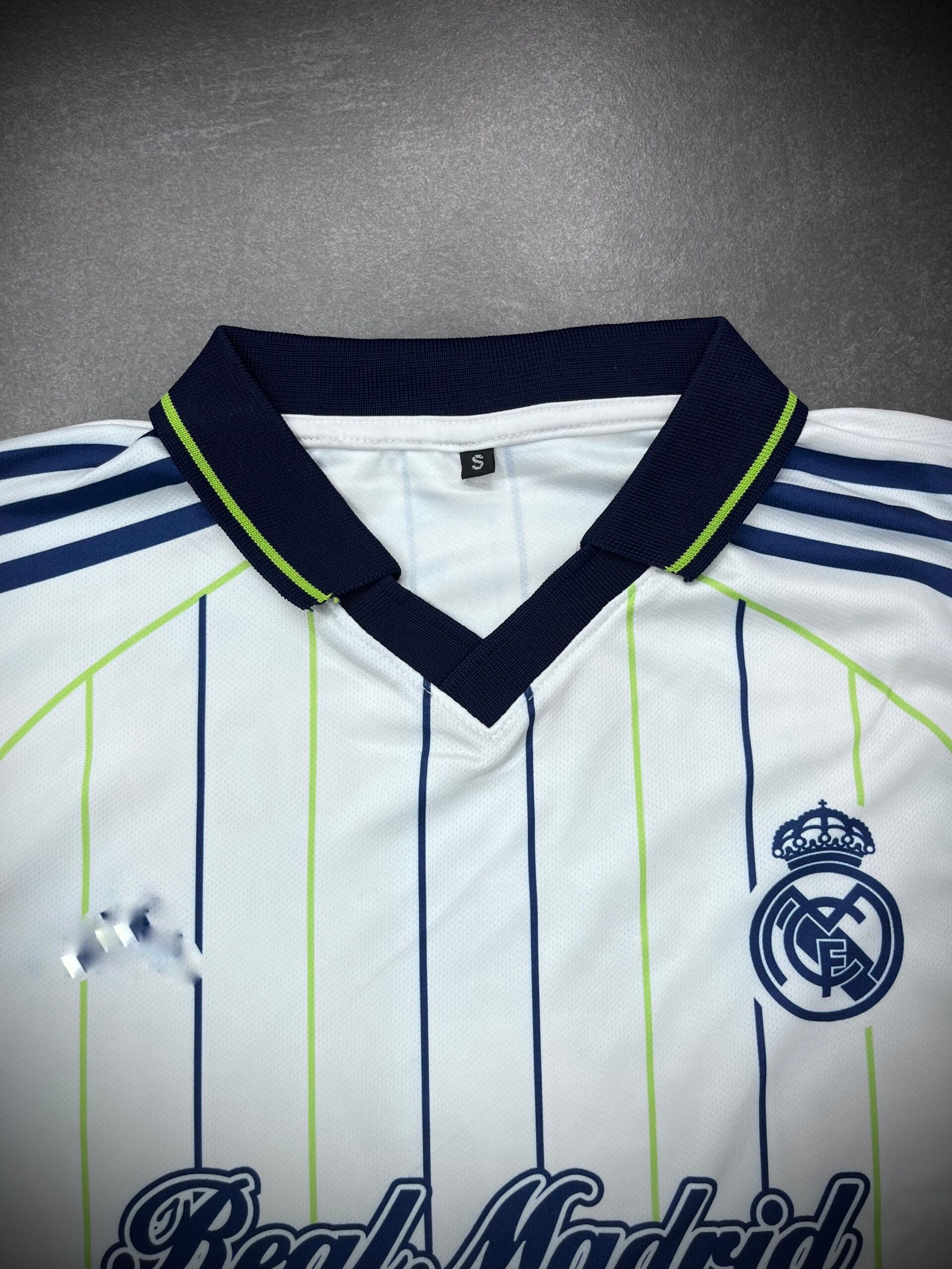 REAL MADRID VINTAGE RETRO SPECIAL EDITION KIT RONALDO POLO OVERSIZED FIVESLEEVE - Image 2