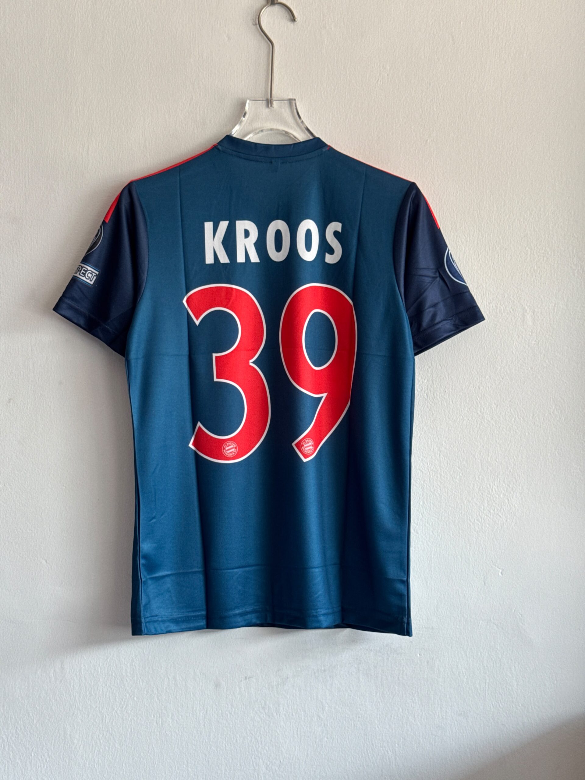 BAYERN MUNICH 2013/14 THIRD KIT KROOS PREMIUM EMBROIDERY - Image 3
